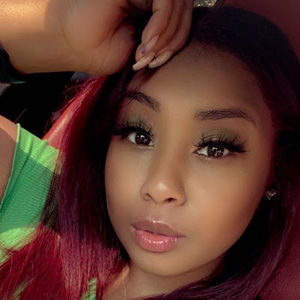 Meet your Posher, Chrislla